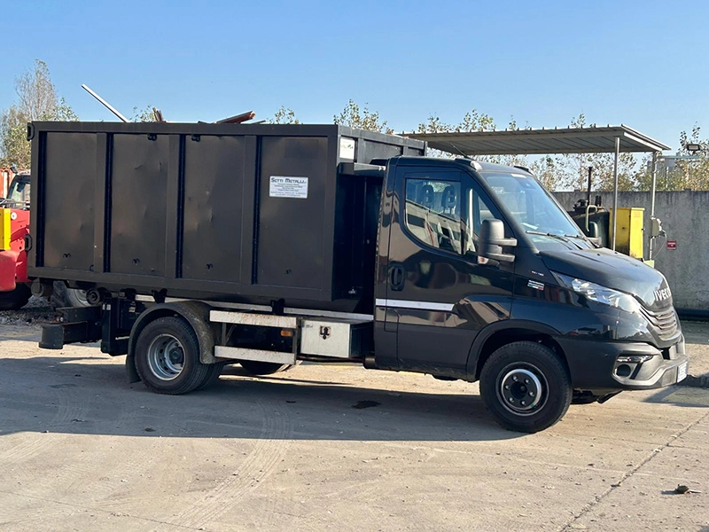 noleggio-di-camion-per-rifiuti-a-novara